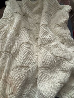 Miracle USA s/m white weave sweater